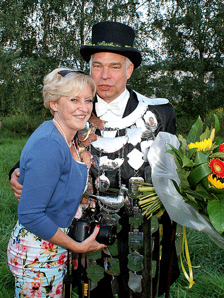 1733 Keizer Kerres met vrouw